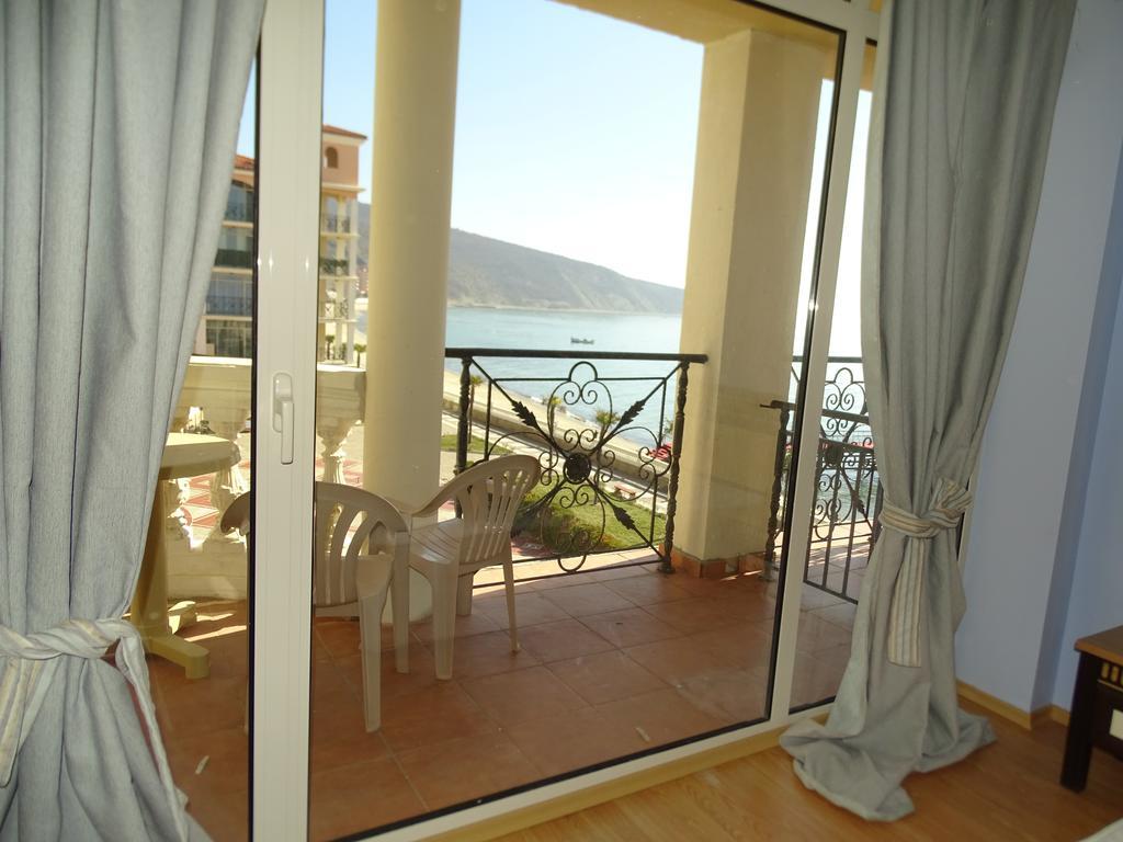Elenite Private Apartments Ngoại thất bức ảnh