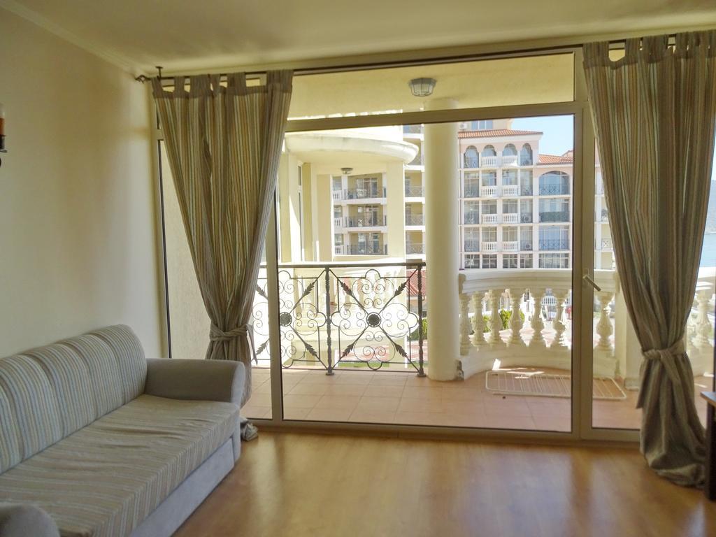 Elenite Private Apartments Ngoại thất bức ảnh
