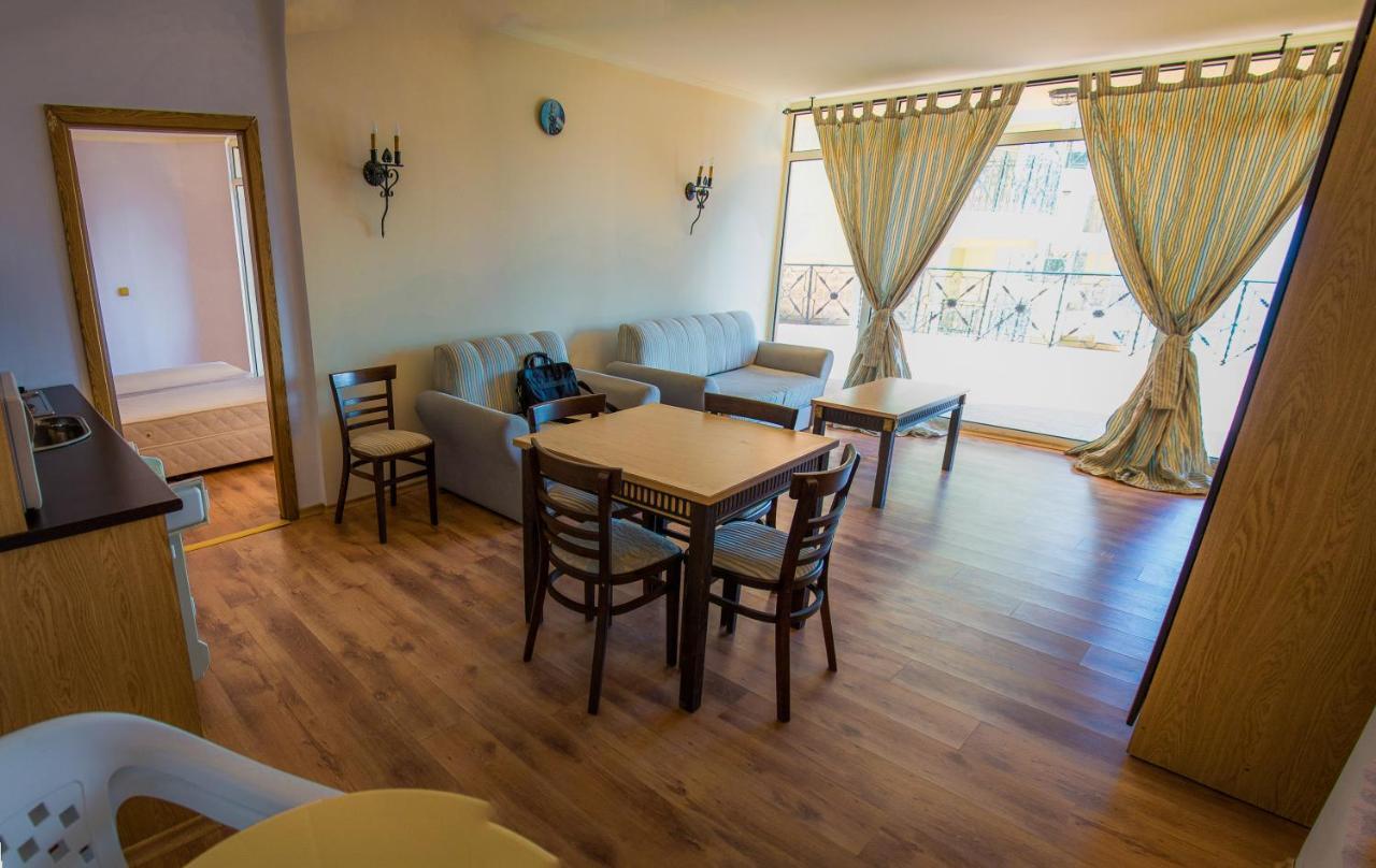 Elenite Private Apartments Ngoại thất bức ảnh